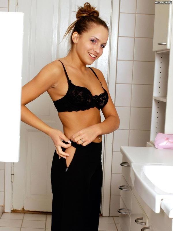 15P Sexy teen babe toying in the bathroom