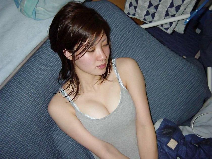 25P Asia -15 chics in 99 pics - on birthday  