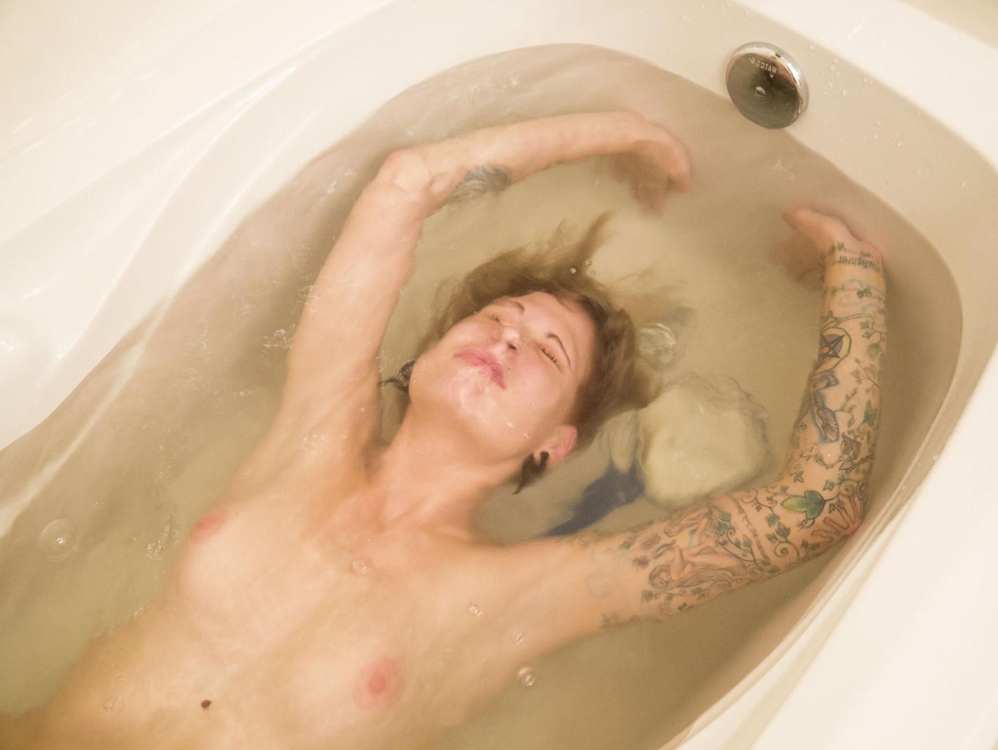 16P Bathing emo girl