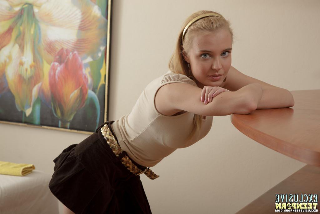 19P Shapely teen slammed