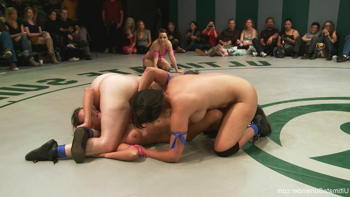 24P Group of babes in lesbian wrestling in front of live audience
