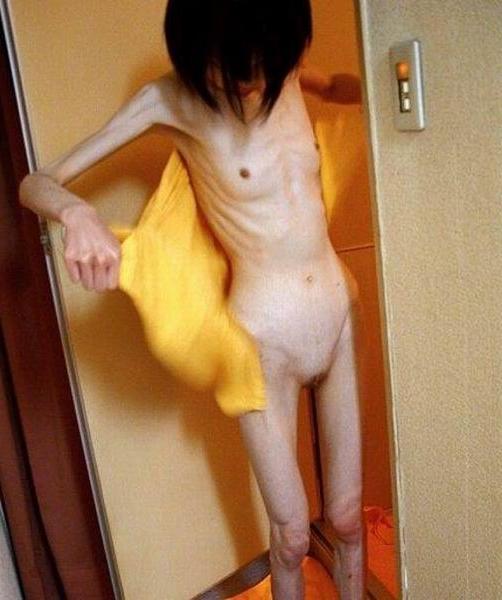 15P very skinny girls showing off their goodies