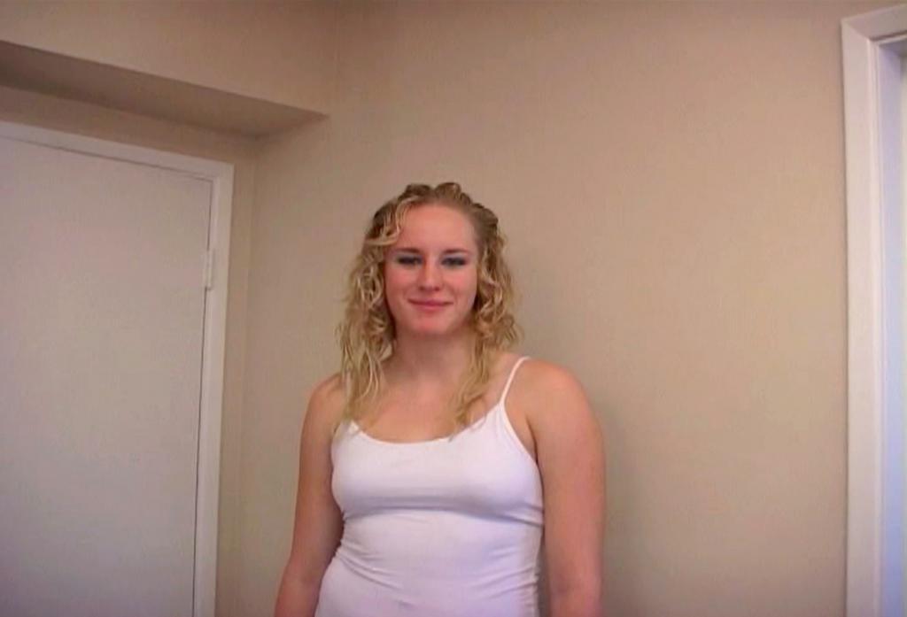 16P Curly hot blonde babe sucks his enormous dick