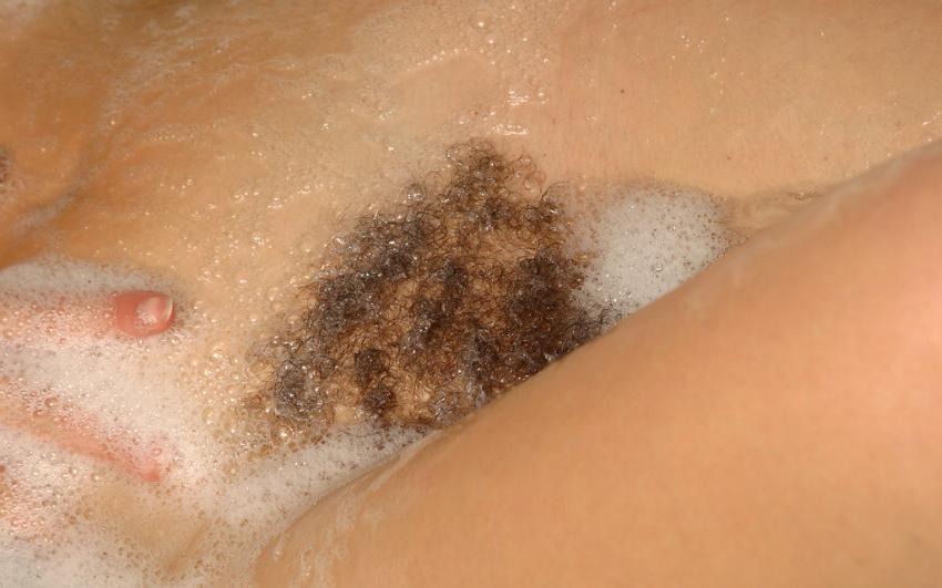 15P Angelic curly teen bathing her bush