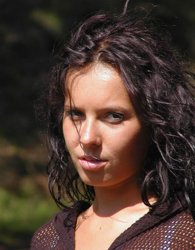 20P Sexy curly brunet stripping outdoor