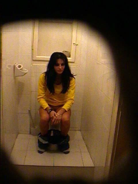 15P Sneaky bathroom piss cams