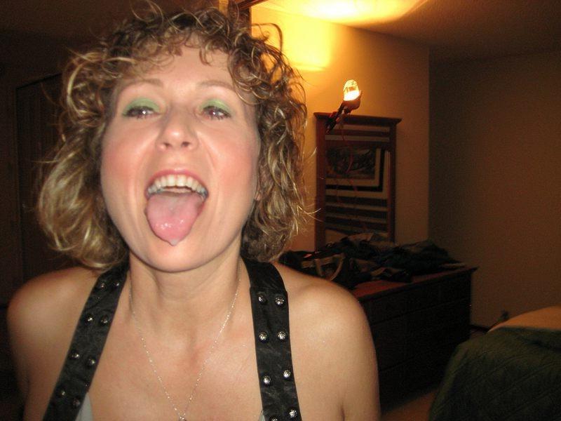 15P Slut wife Ruthie gets banged by three guys at once