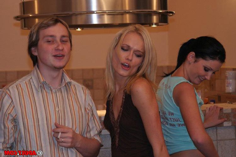 20P Bisexual ladies get nasty at wild hardcore party