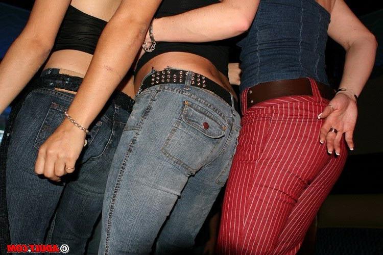18P Horny bisexual chicks have amazing hardcore party