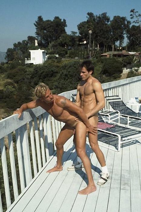 20P Dark and fair haired muscles sucking and fucking in and outdoors