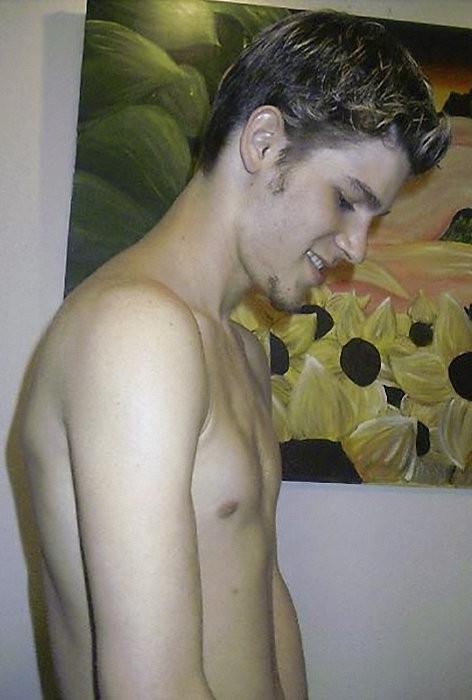 20P Blond haired dude and italian twink suck and screw