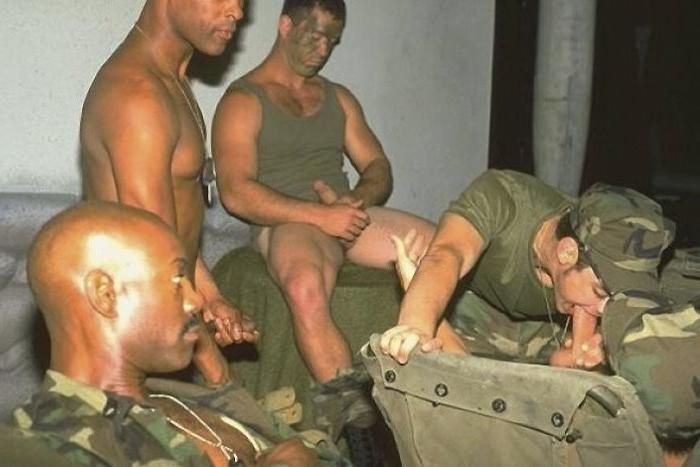 18P Dirty commandos having oral fun on a halt after hard service