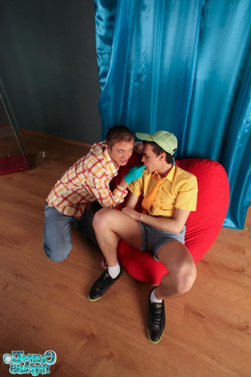 11P Deep throat fucking for an expert twink that knows how to suck