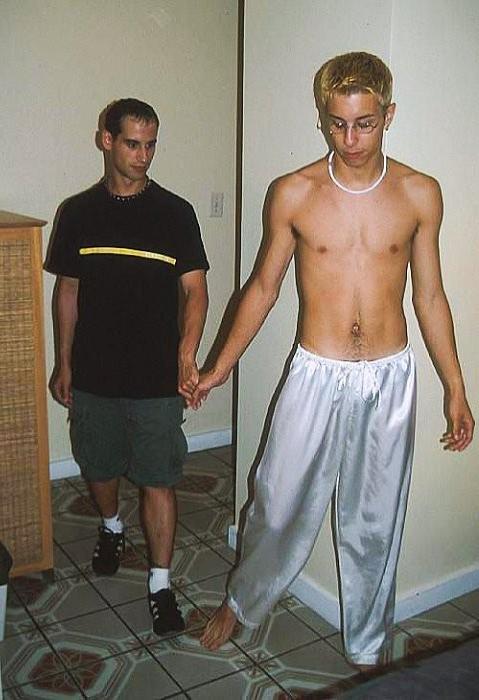 20P Blond and dark haired twink strangers sucking and fucking kick
