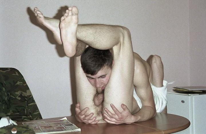 20P Military rookies rimming and mutual sucking in an army office