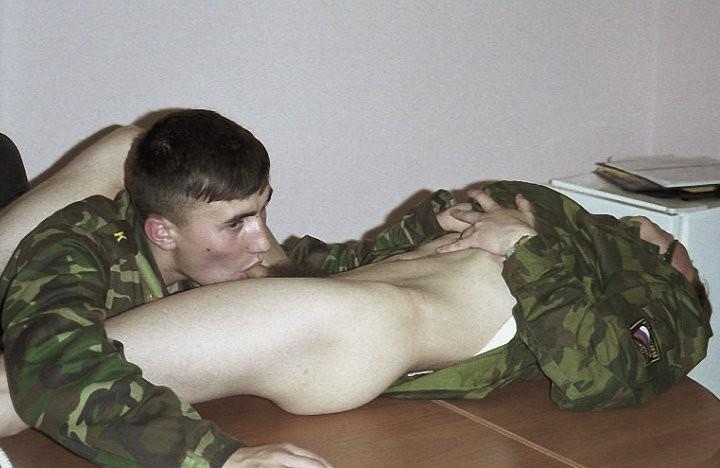 20P Military rookies rimming and mutual sucking in an army office