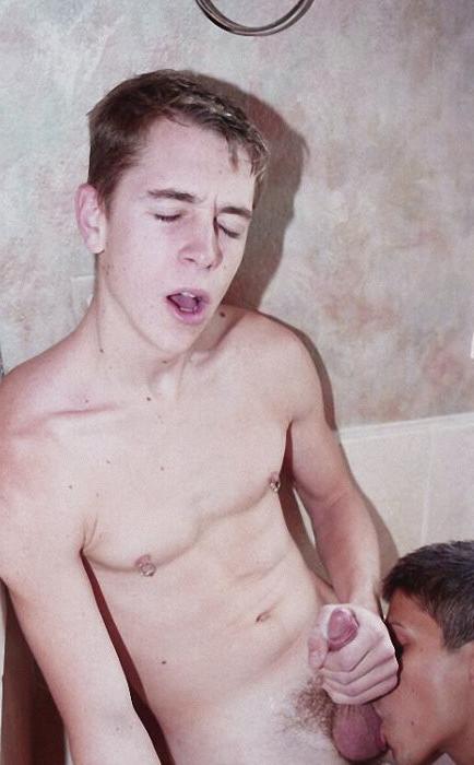 20P Innocent twinks sucking and pounding and facials in a bathroom