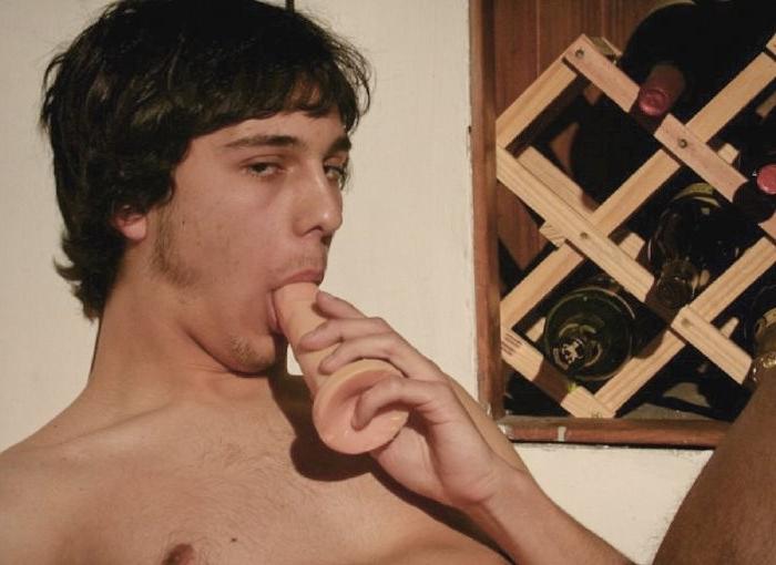 20P Dark haired twink experiences sslf dildoing and cumming gusto