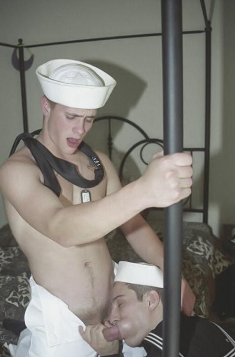 20P Two fresh marines mutual fingering and pounding after service