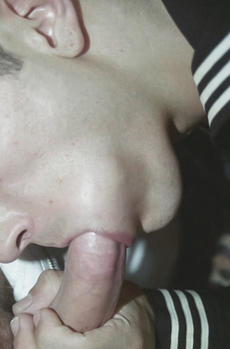 20P Two fresh marines mutual fingering and pounding after service