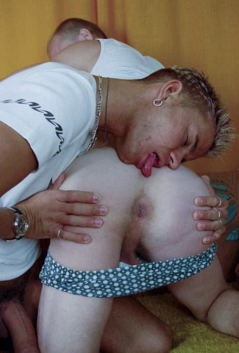 20P Fair haired twinks sucking and fucking and big dildoing kick