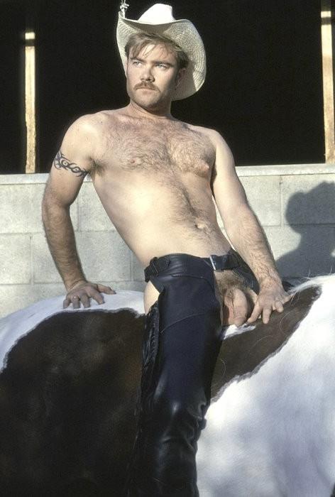 20P Muscle cowboys having mutual oral and anal fun in a farm barn