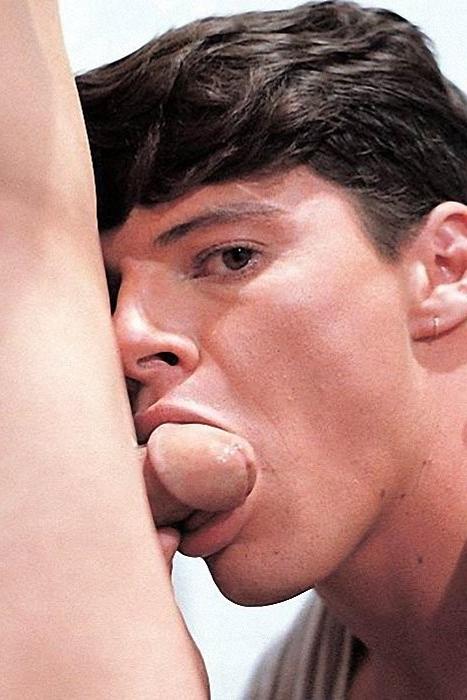 20P Blond and dark haired muscles screwing and cumming in a toilet