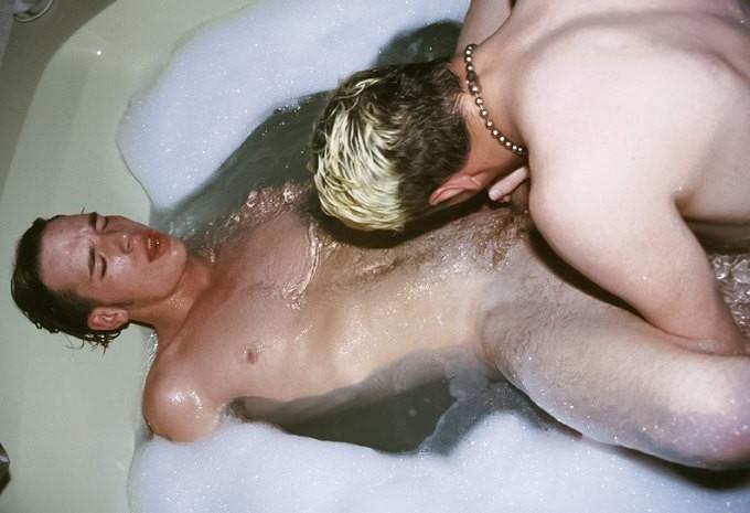 20P Fair and dark haired twinks mutual big cock sucking in jacuzzi