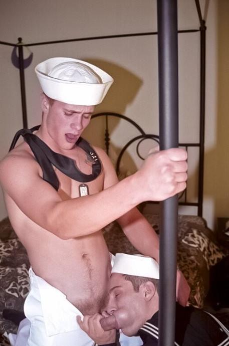 20P Smooth navy dudes mutual sucking, fingering and screwing kick