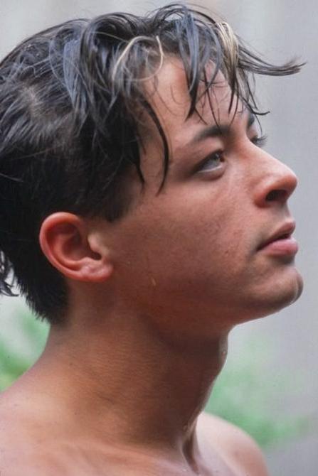 20P Smooth muscle and curly twink sucking and fucking in jacuzzi