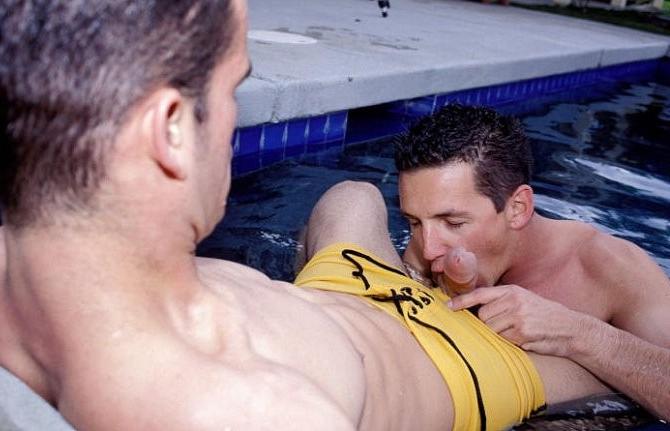 20P Dark haired twinks enjoy sweet sucking and rimming in the pool