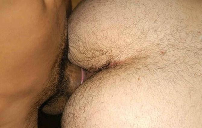 20P Two dark haired twinks kissig and pounding on a brown sofa