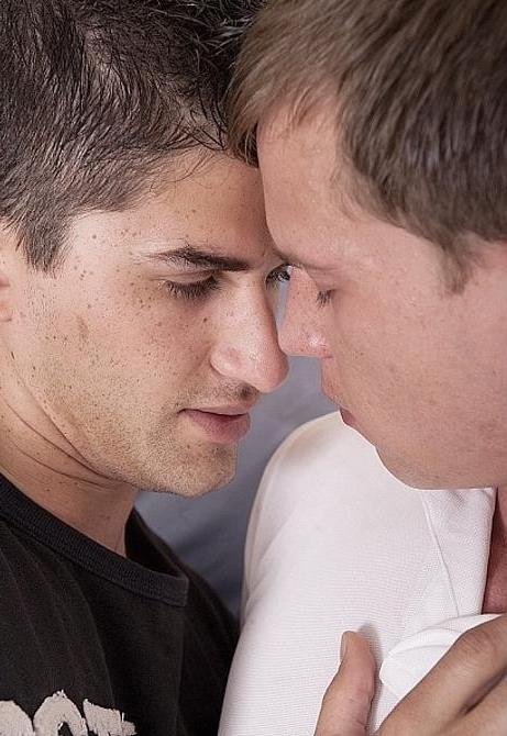 20P Red haired dude screwing a sweet latin twink and cumming on him