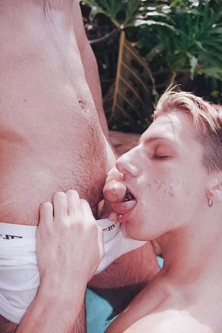 20P Blond and dark haired twinks mutual sucking and fucking outdoors
