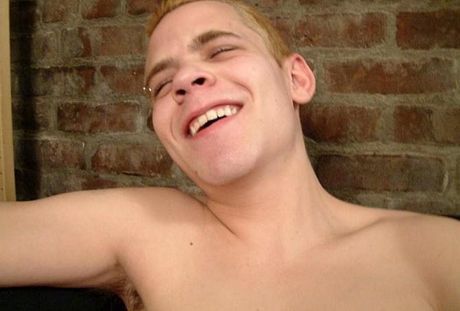 20P Two fair haired twinks sucking and fucking for the first time