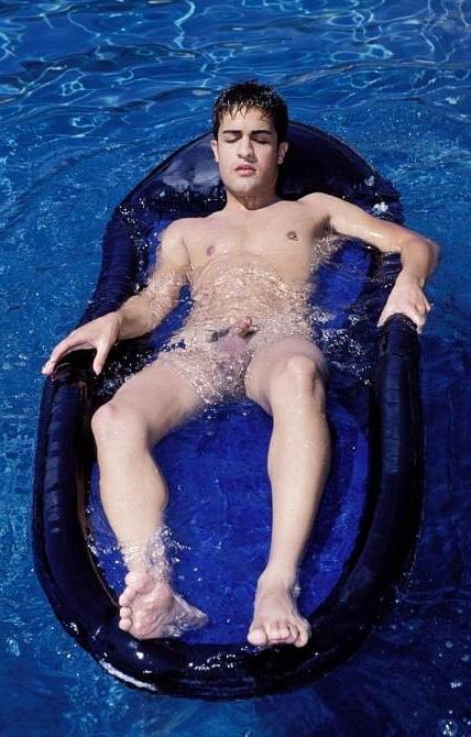 20P Sweet latin dude enjoys self dildoing and jerking off in a pool
