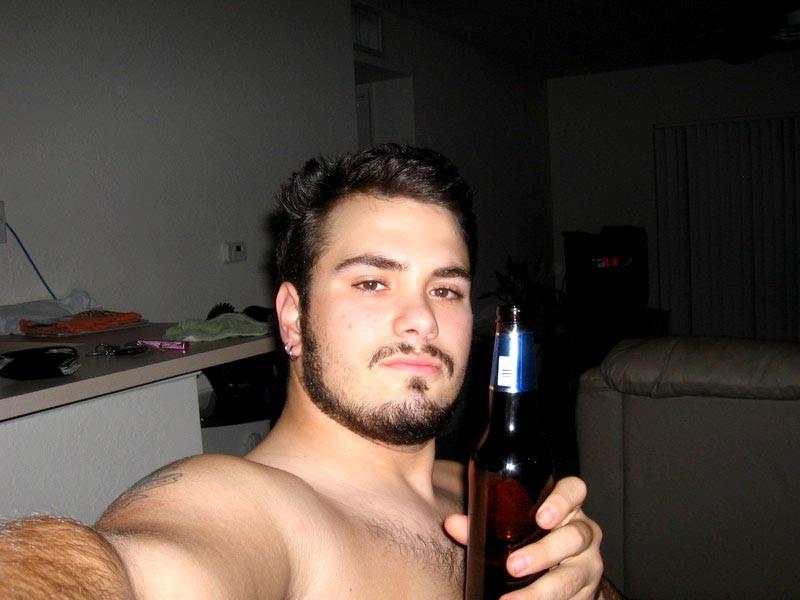 12P Check out these horny fella wanting to jerk off with you