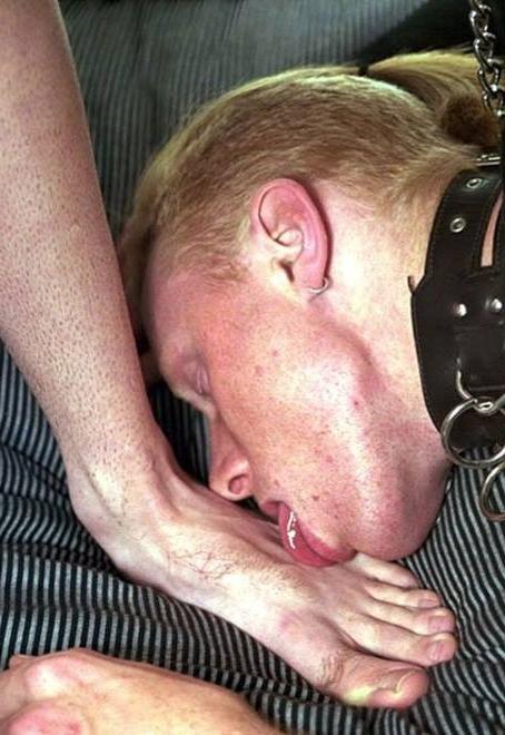 20P Red and dark haired dudes in leather spanking and fucking treat