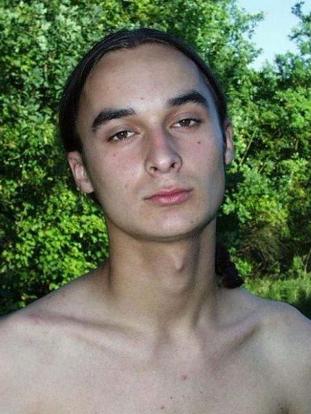 20P Dark and fair haired fellows enjoy outdoor sucking pleasure