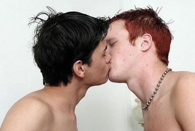 20P Red and dark haired twinks cock riding and cumming pleasure