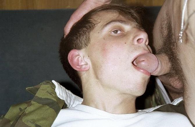 20P Two cute army recruits having oral and anal fun after service