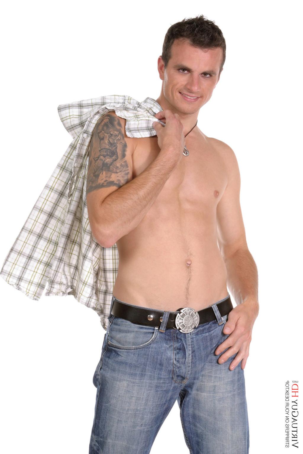 15P Black haired guy takes out his dick from the blue jeans