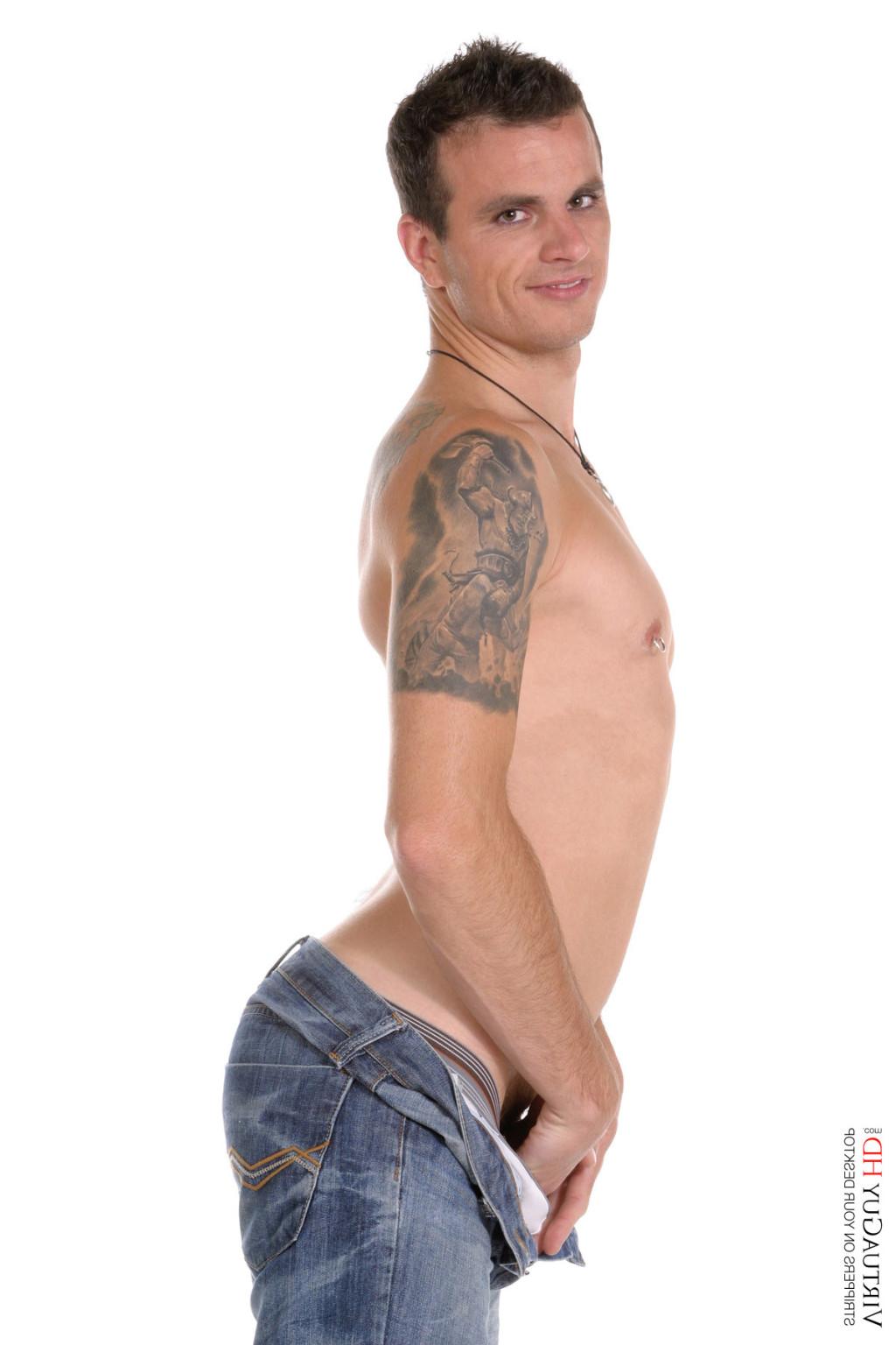 15P Black haired guy takes out his dick from the blue jeans