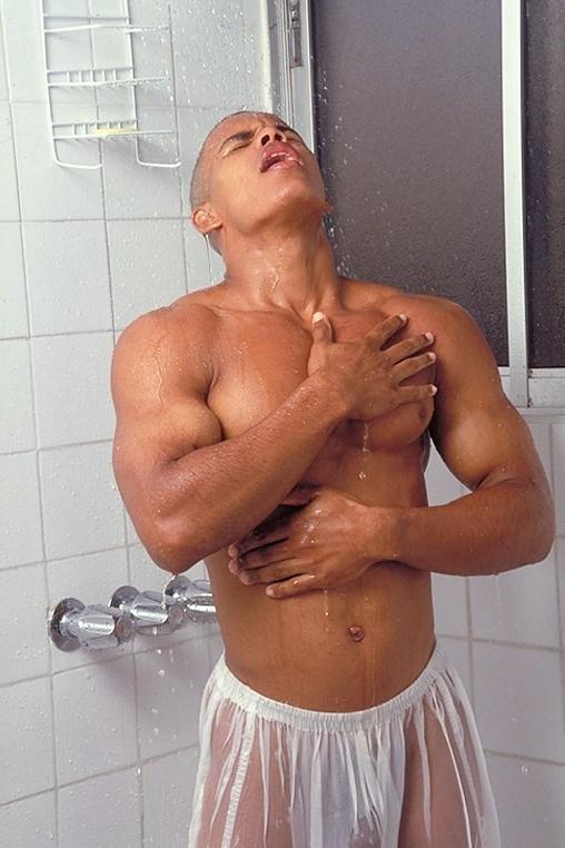 20P Horny bathing ebony gay hunk loves playing with his cock