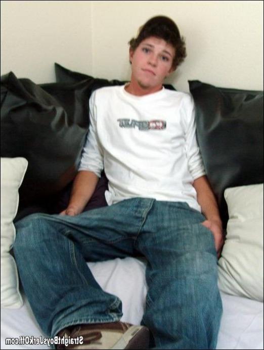 16P curly stud erotic pranks and getting delights by himself