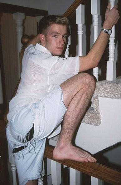 16P spicy twink tender striptease home private photos