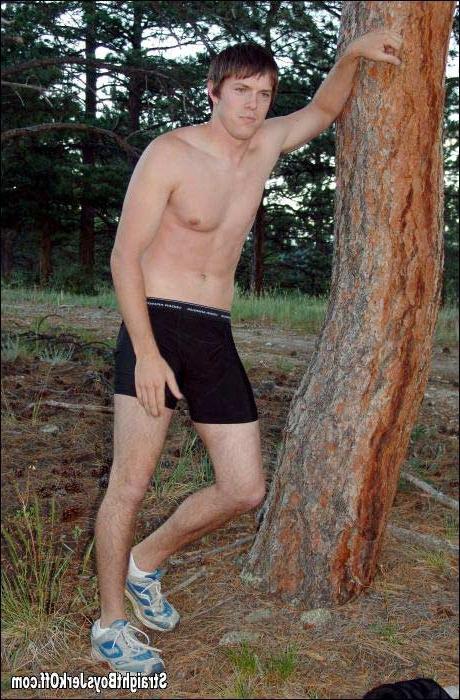 16P Twink jerking off outside cums in his hand