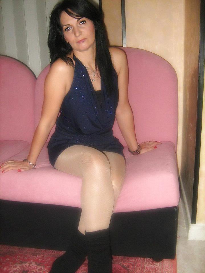 5P Sexy Milf miniskirt