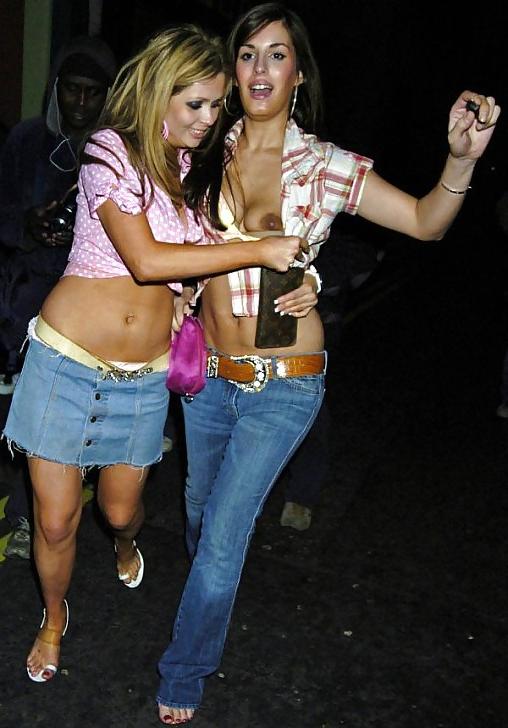 25P Queens in jeans LIX