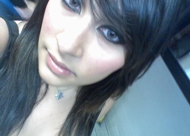 15P Mirror chick selfshooting